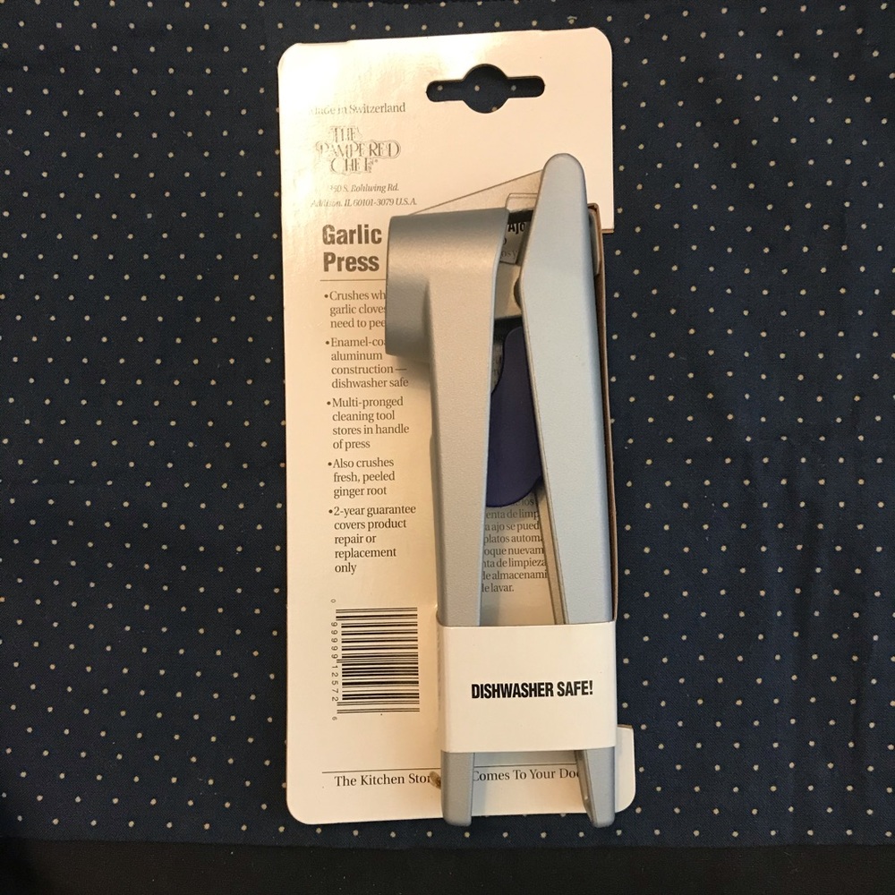 Vintage Pampered Chef Garlic Press (1996) NIP